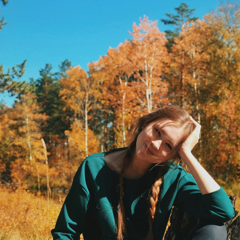 Body Oils for Autumn: Why Slow Aging Care Starts Now